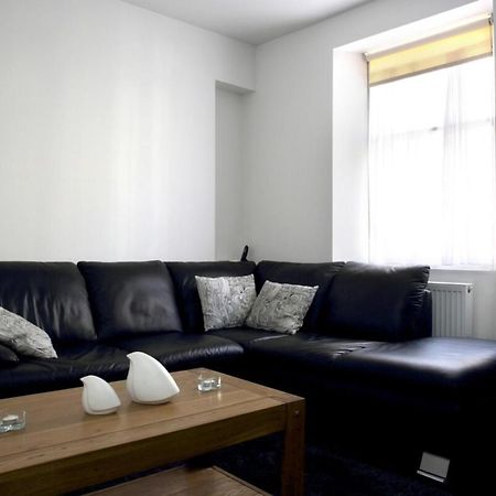 Central Apartment For The Fringe Edinburg Exteriör bild